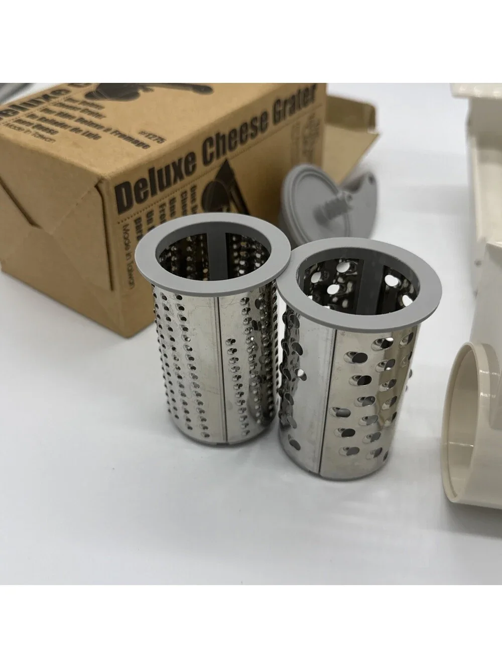 PAMPERED CHEF DELUXE CHEESE GRATER HANDHELD ROTARY EASY CLEAN 2 BLADES #1275